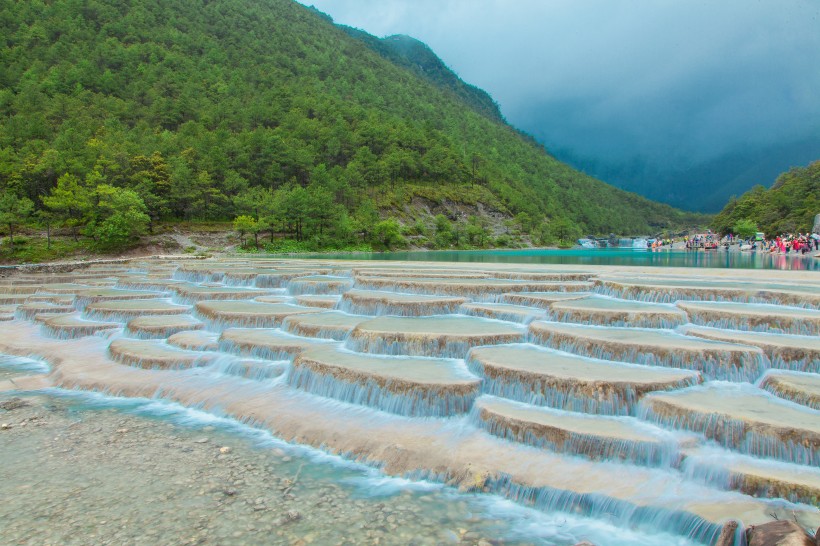 Bạch Thủy Hà là một trong những ruộng bậc thang đá vôi lớn nhất ở Trung Quốc.